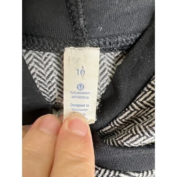 Lululemon Think Fast Hoodie Size 10 - Picture 10 of 10